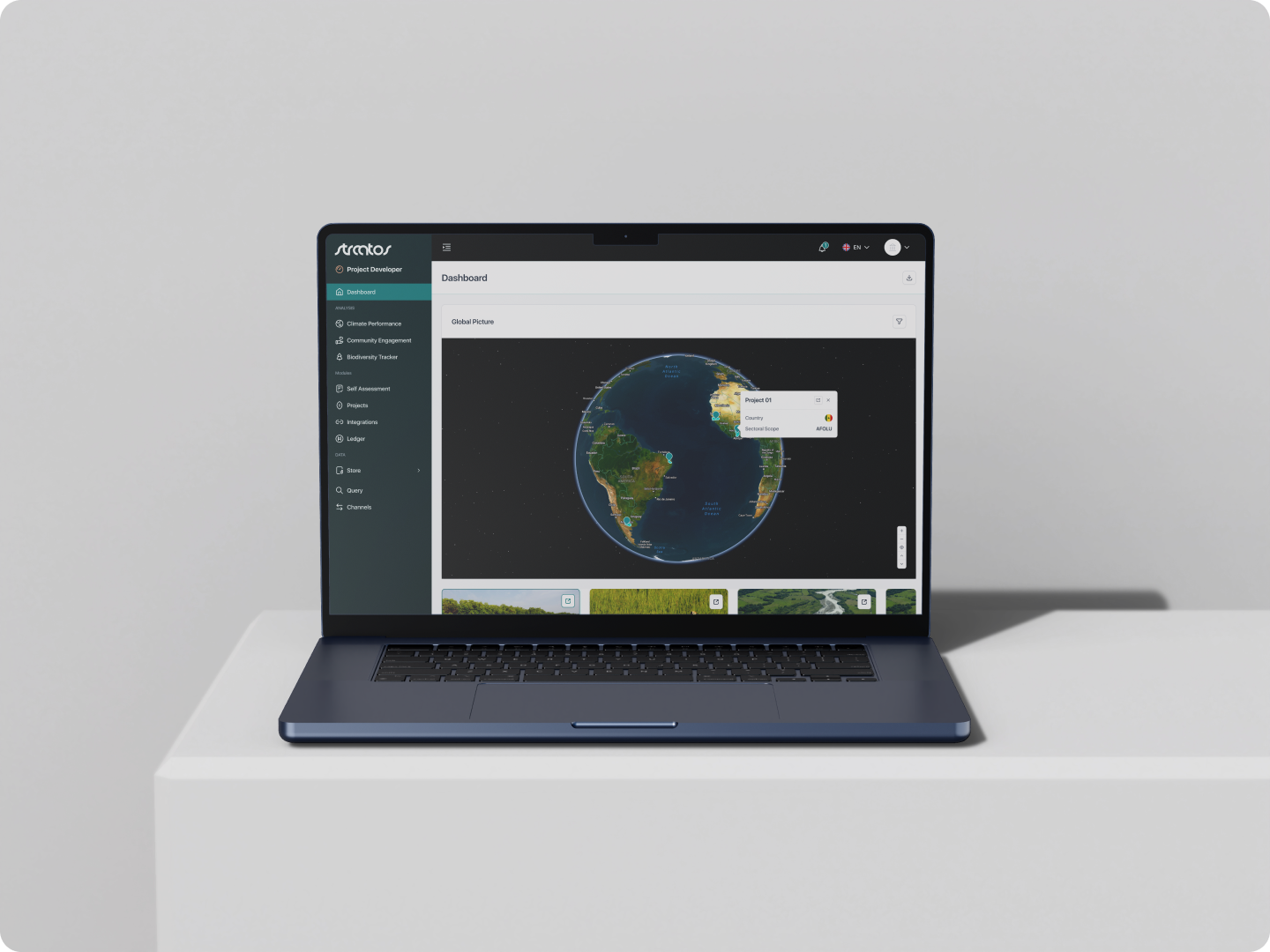 Straatos product overview mockup